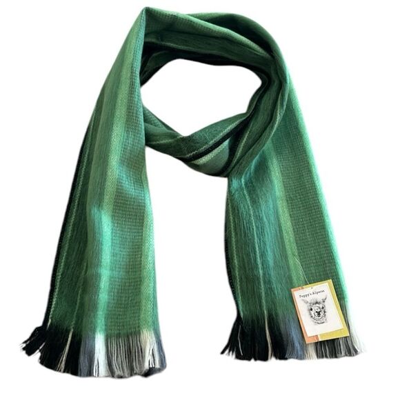 Beautiful alpaca scarf from Ecuador so soft and warm! - Picture 2 of 9